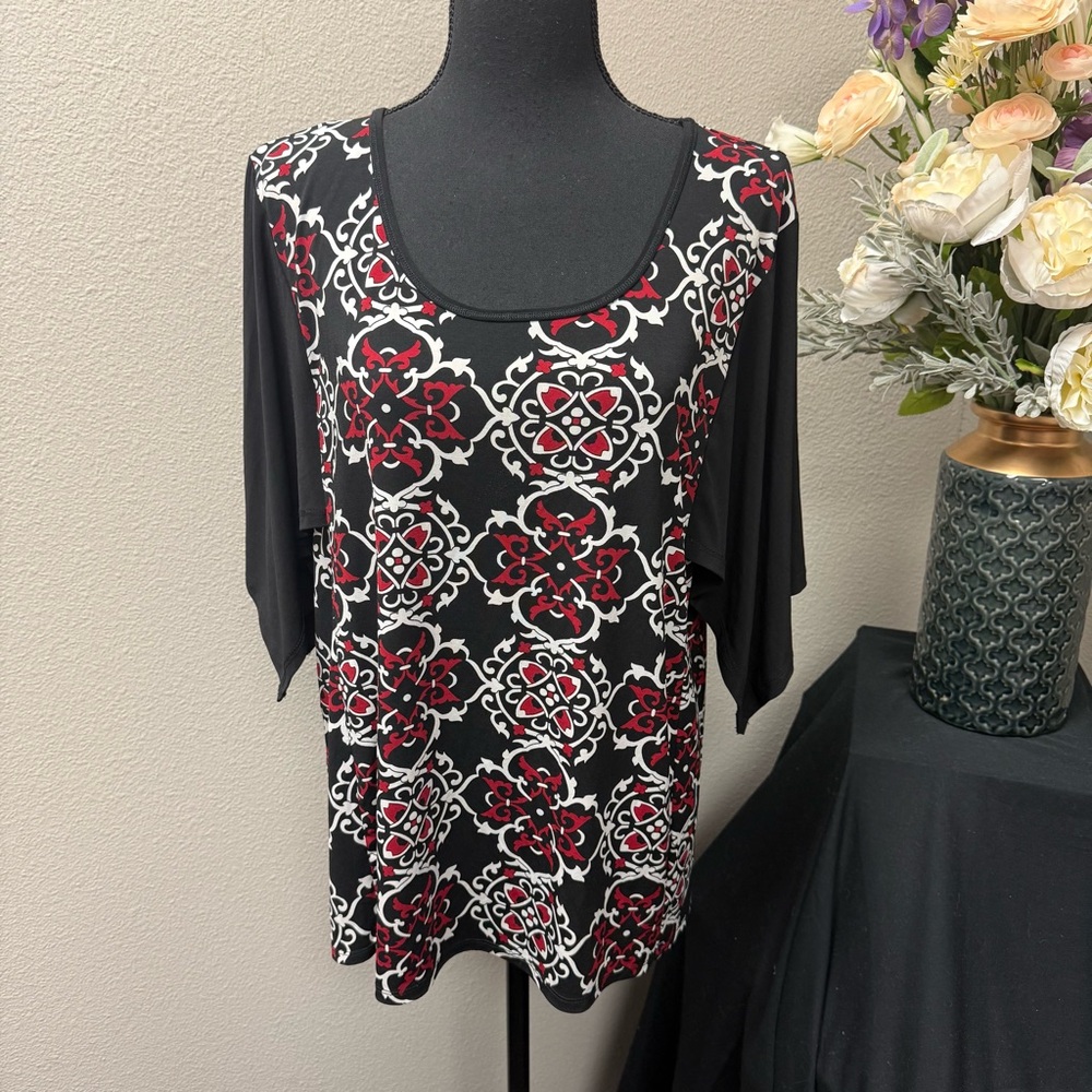 Cato Black Red White Geometric Floral Print Top L | Stretchy Casual Fall Blouse